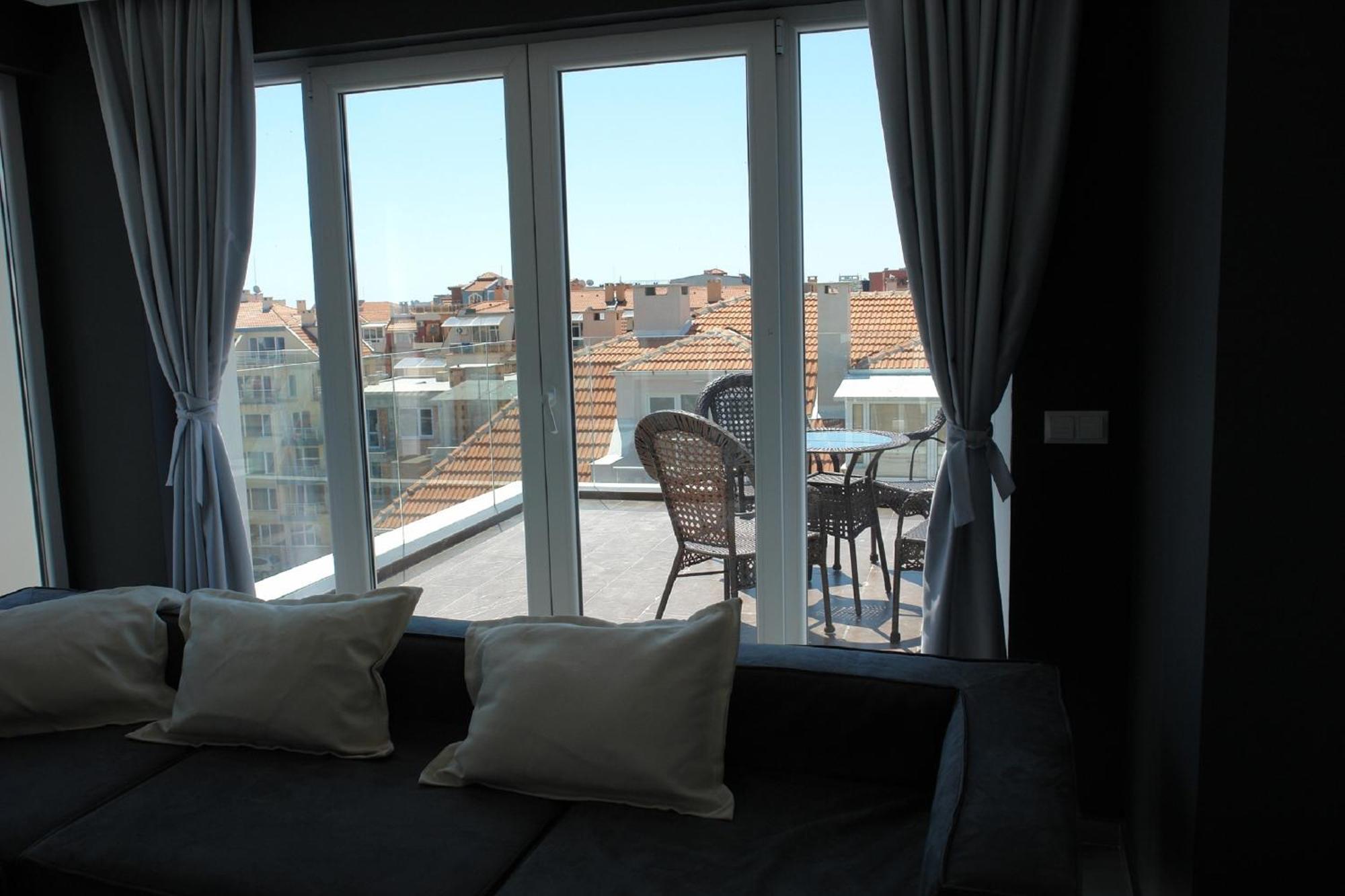 Botabara Del Mar Boutique Aparthotel Pomorie Bagian luar foto