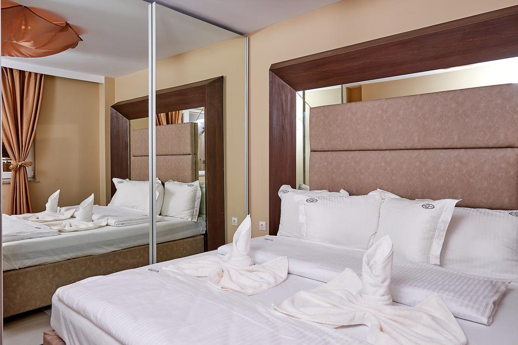 Botabara Del Mar Boutique Aparthotel Pomorie Bagian luar foto