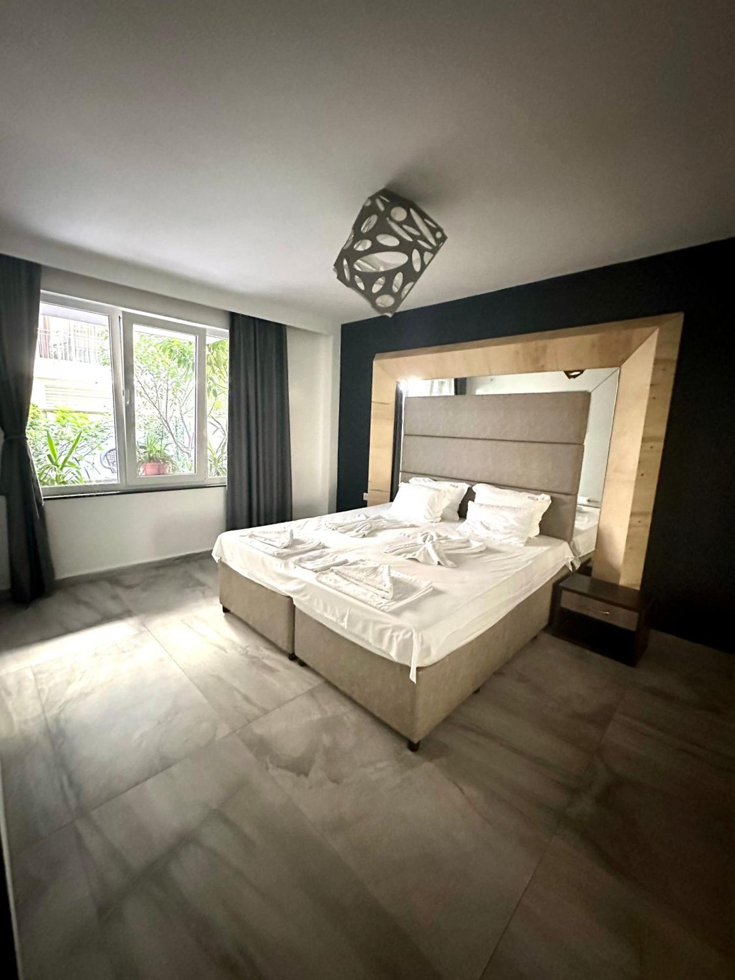 Botabara Del Mar Boutique Aparthotel Pomorie Bagian luar foto